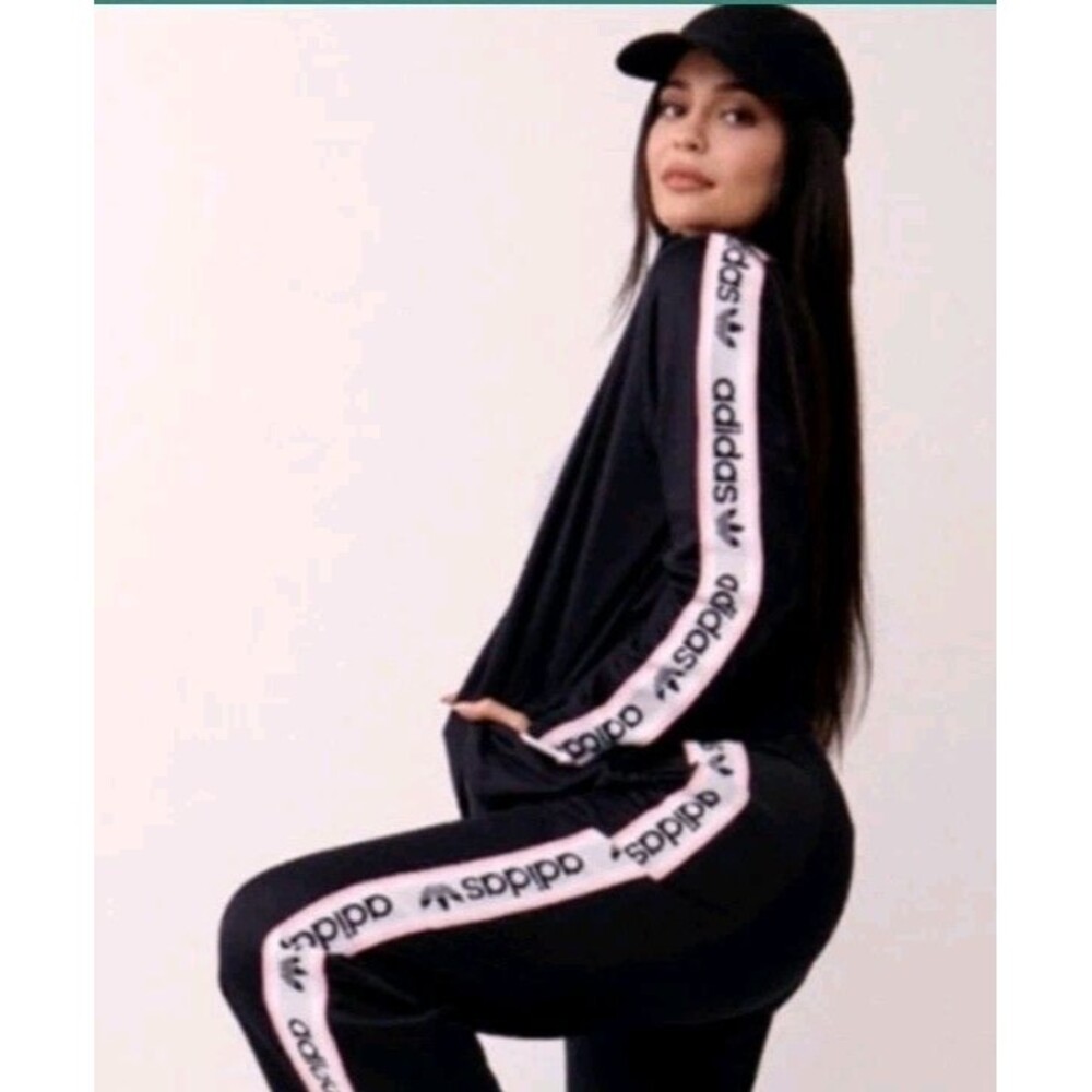 NWT Adidas x Kylie Jenner Falcon Trefoil Tape Sleeve Womens Jacket Sz XXS Black